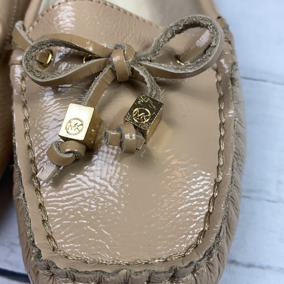 Michael Kors Beige Leather Loafers Sz 7.5 - Picture 6 of 10